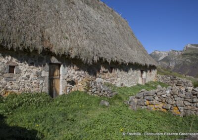 cabana de teito La Peral Somiedo LFrechilla