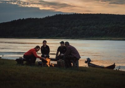 perlenfaenger finnland lagerfeuer arktis frauentour 4